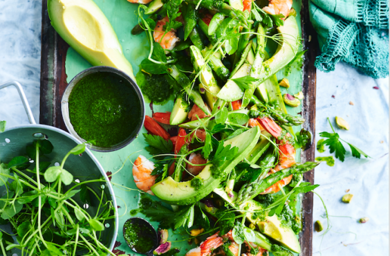 Prawn, avocado & asparagus salad