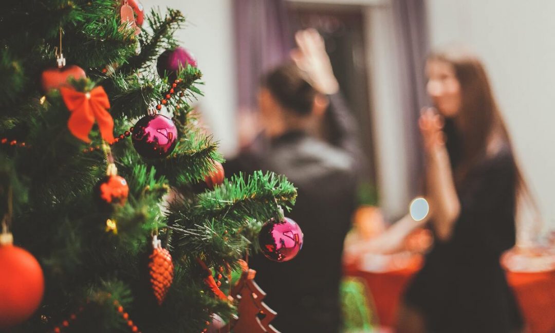 How to host a holiday party