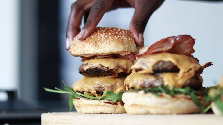 Cheese and bacon burgers | Food & Home Magazine