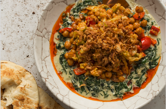 Creamy spinach with chickpeas, atchar and toasted naan