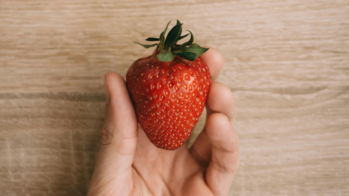 9 health benefits of strawberries