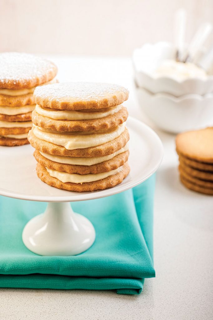 Shortbread cookies with granadilla cream
