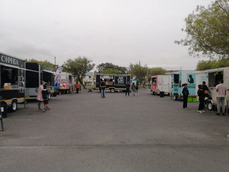 FOOD TRUCK VALLEY